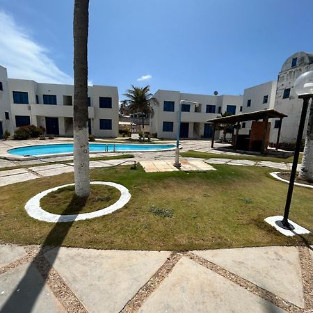 Paraiso Frente Ao Mar, Replica De Uma Vila Grega! Aracati Luaran gambar